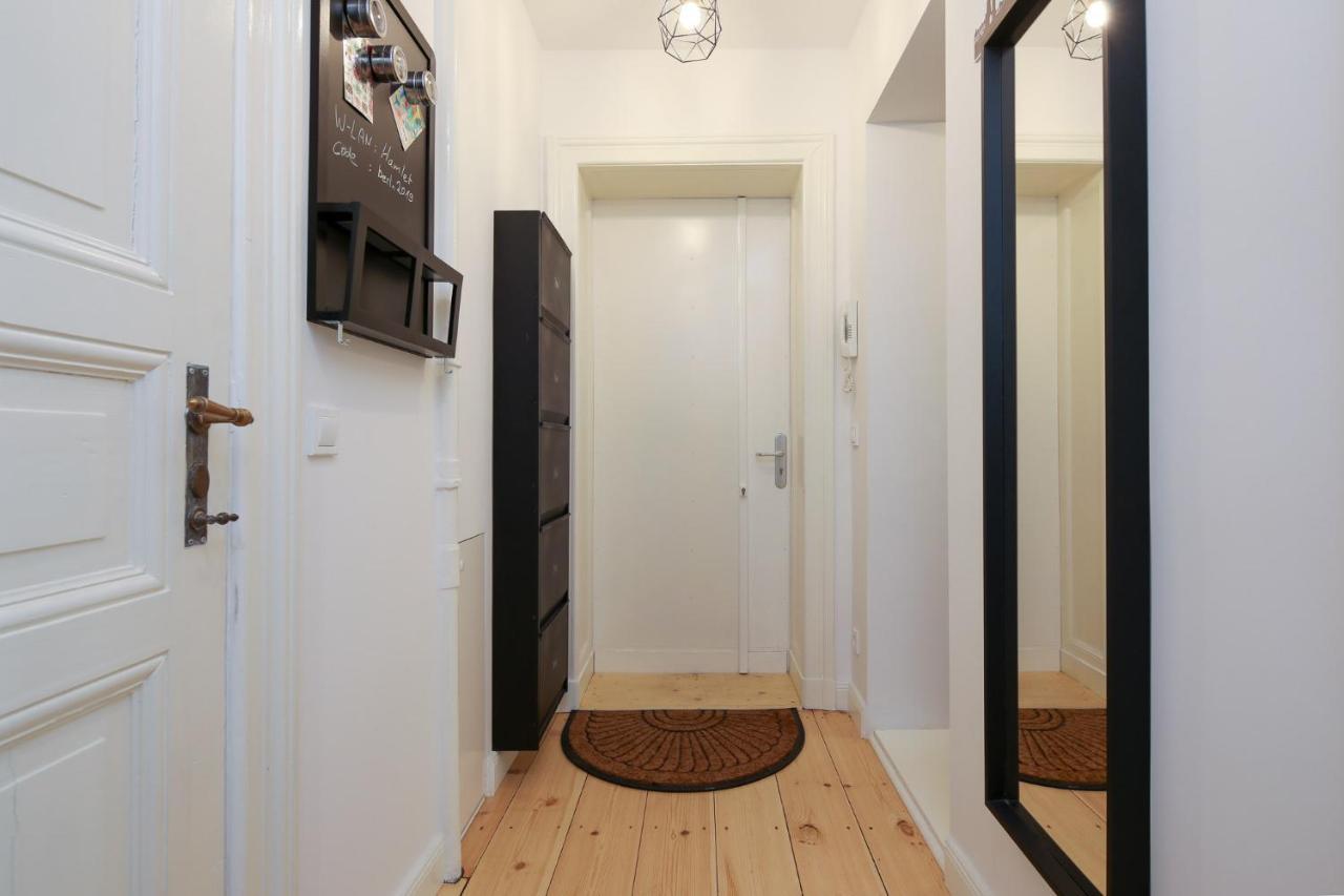 4 Personen Altbau Apartment Nahe Kurfuerstendamm - Romeo & Julia Berlim Exterior foto